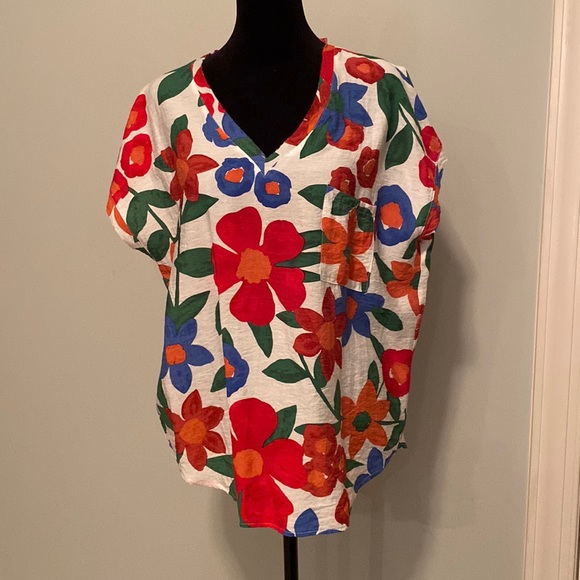 JODIFL Tops - JodiFl Blouse, multi color floral